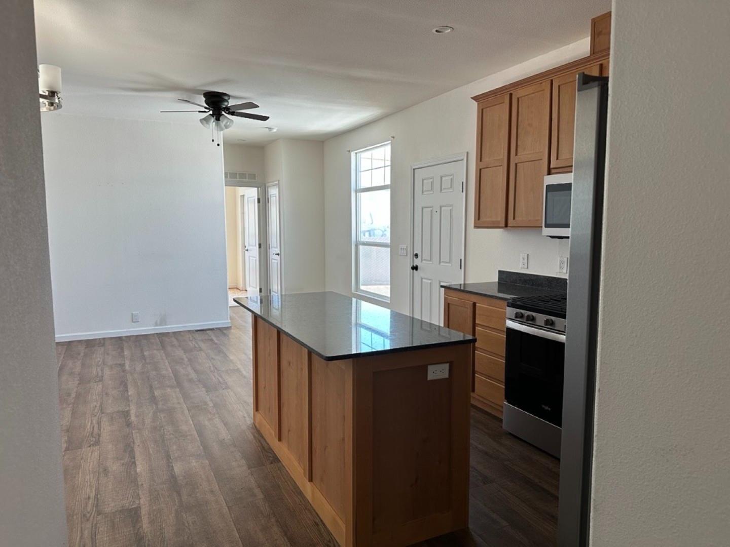 1898 E Gettysburg Ave #147, Fresno, CA 93726