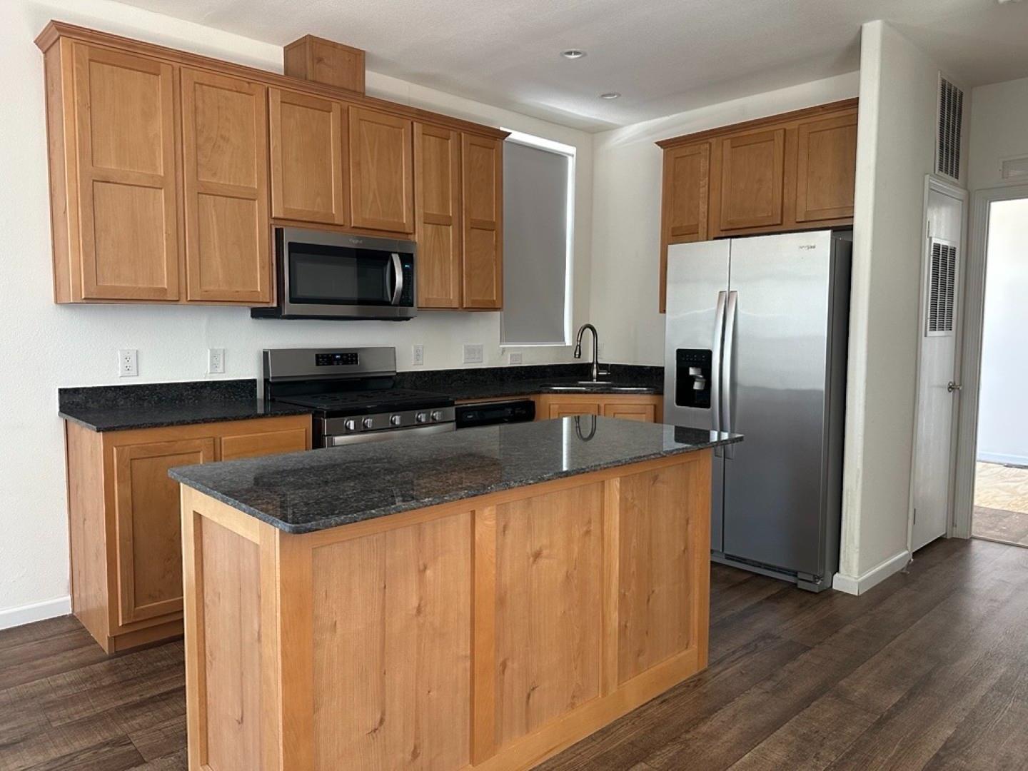1898 E Gettysburg Ave #147, Fresno, CA 93726