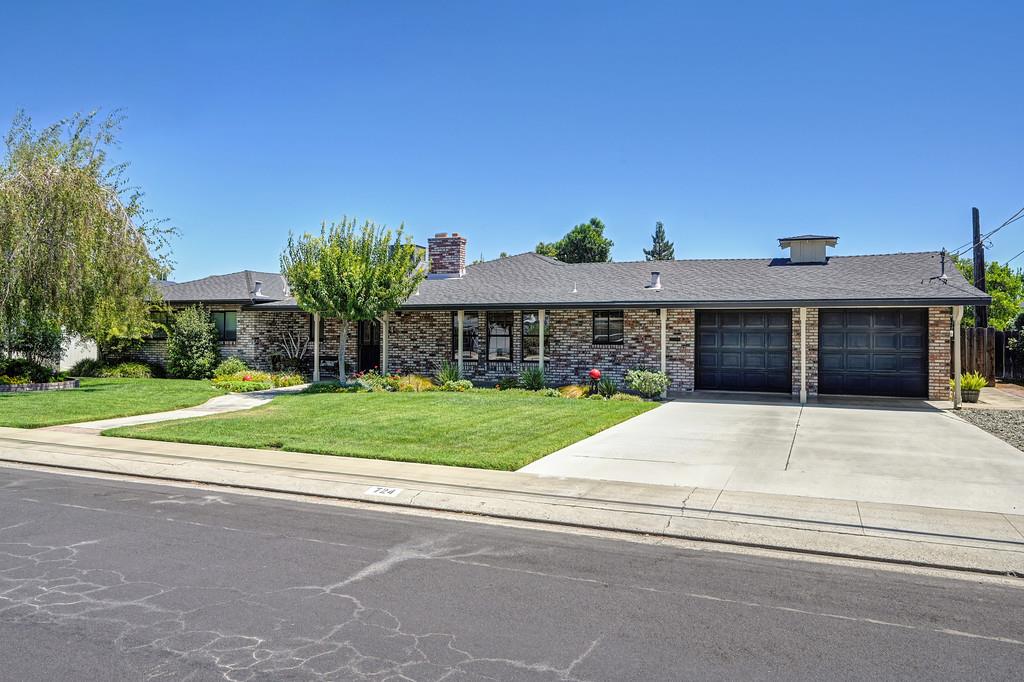 724 Vera Ave, Ripon, CA 95366