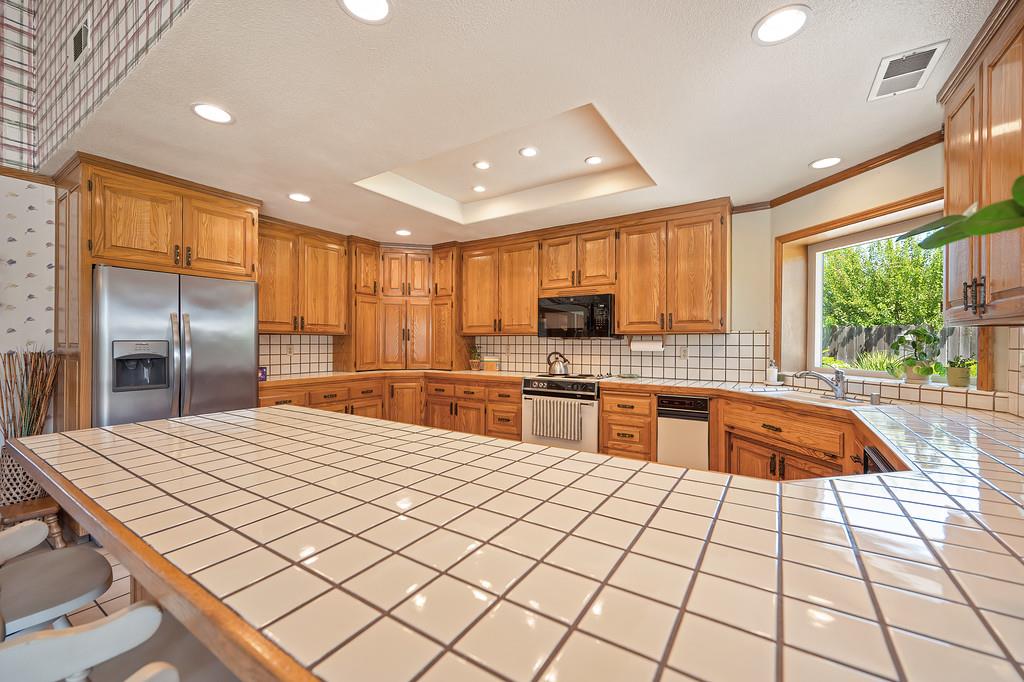 724 Vera Ave, Ripon, CA 95366