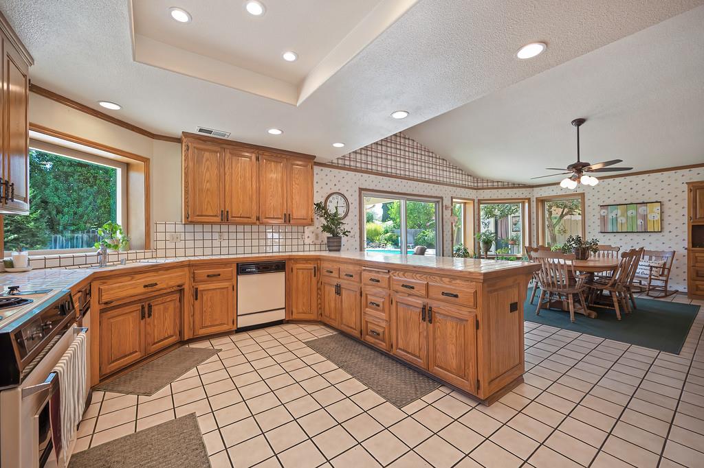 724 Vera Ave, Ripon, CA 95366
