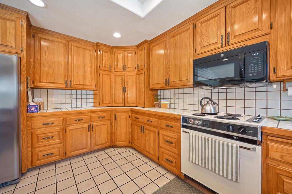 724 Vera Ave, Ripon, CA 95366