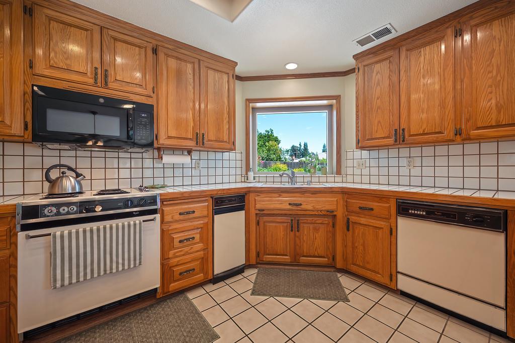724 Vera Ave, Ripon, CA 95366