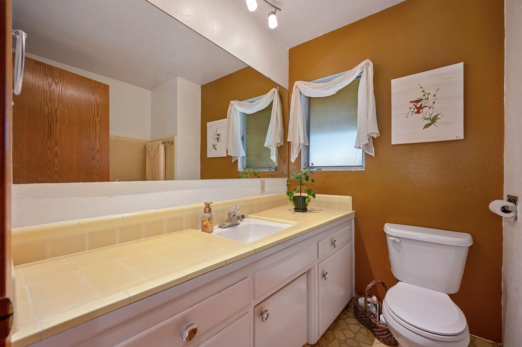 724 Vera Ave, Ripon, CA 95366