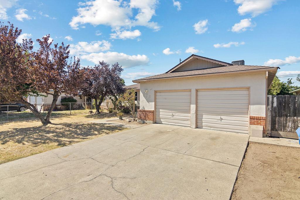 335 Jason St, Manteca, CA 95336