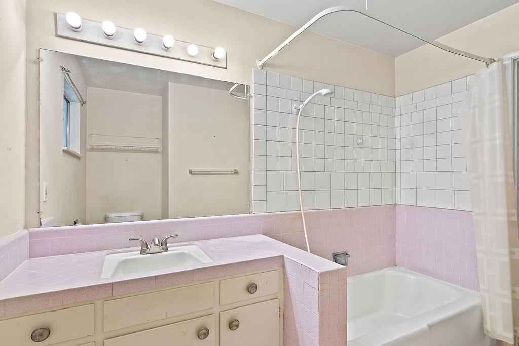 335 Jason St, Manteca, CA 95336