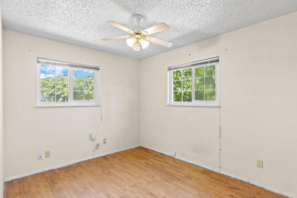 335 Jason St, Manteca, CA 95336