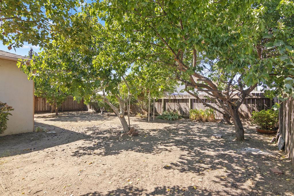 335 Jason St, Manteca, CA 95336
