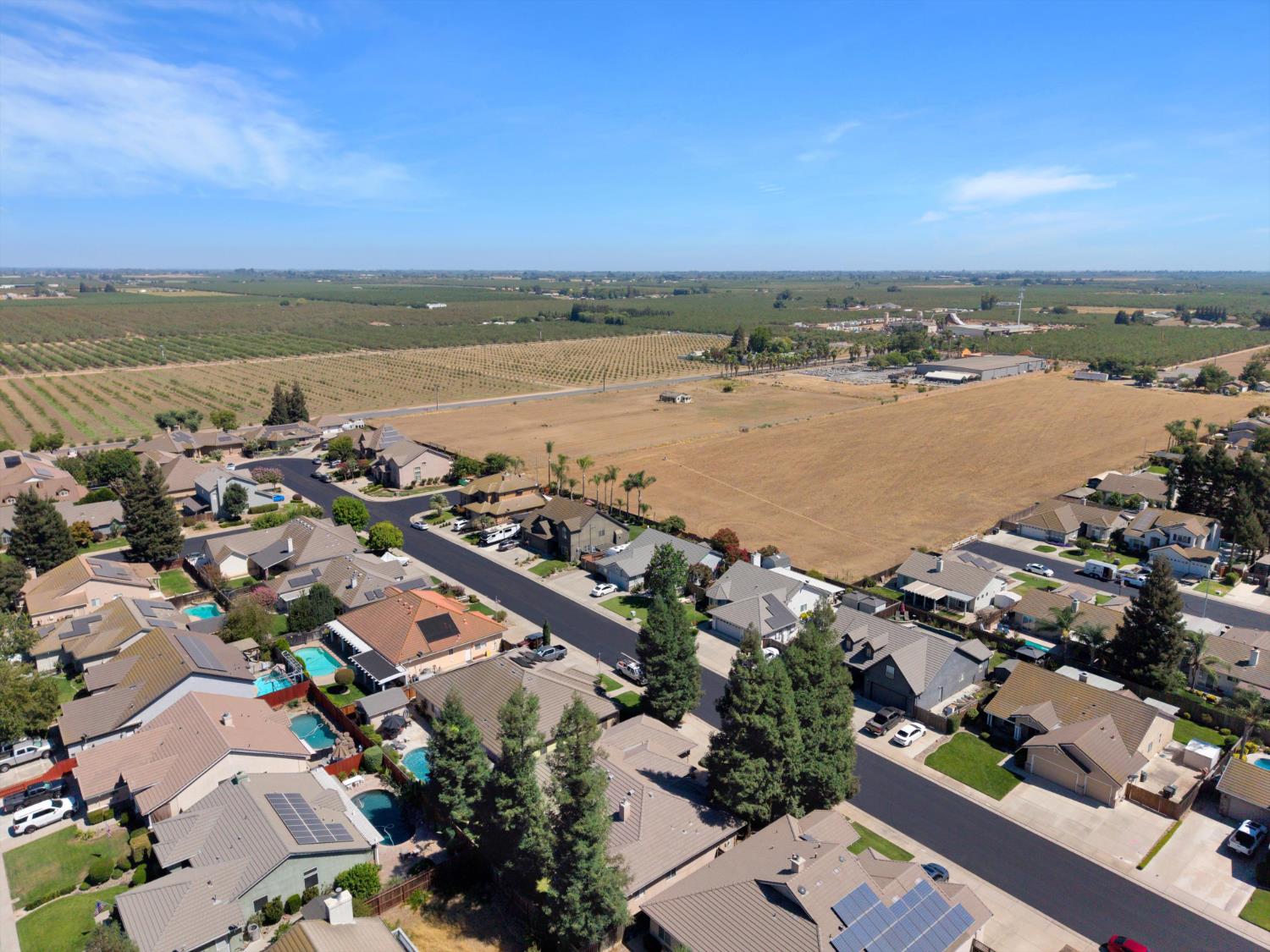 2424 Thaddeous Dr, Escalon, CA 95320