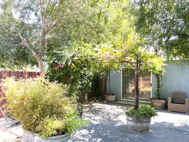 507 Lady Slipper Ln, Newman, CA 95360