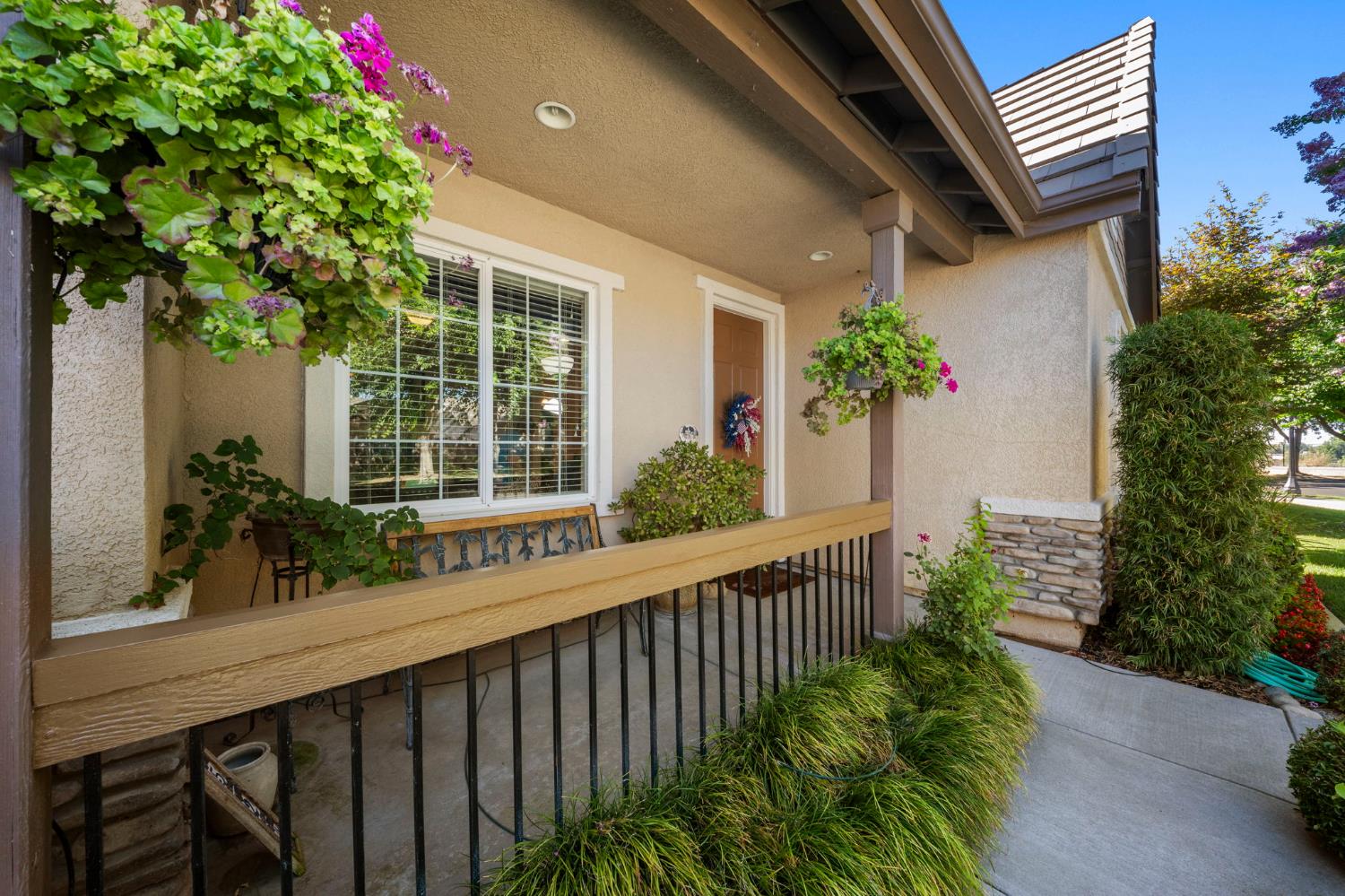 524 Dales Pony Ct, Oakdale, CA 95361