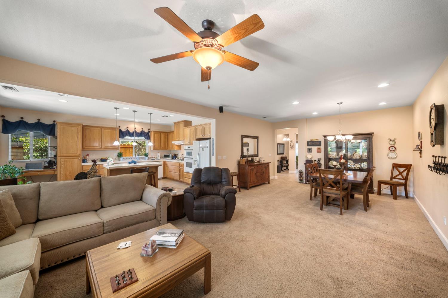 524 Dales Pony Ct, Oakdale, CA 95361