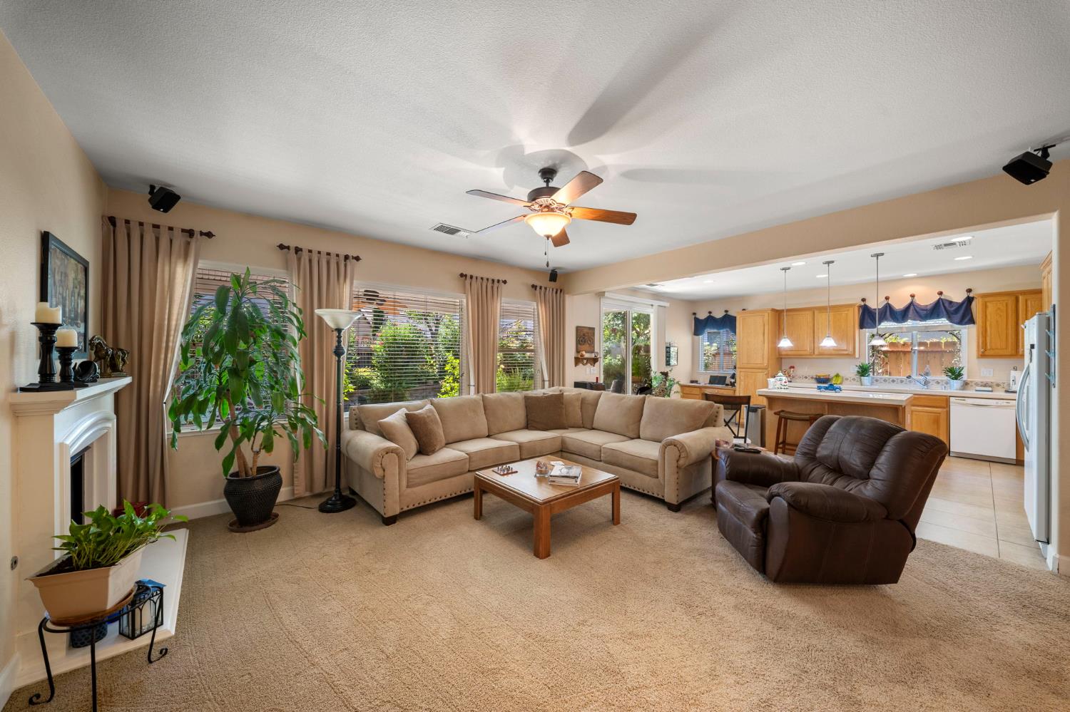 524 Dales Pony Ct, Oakdale, CA 95361