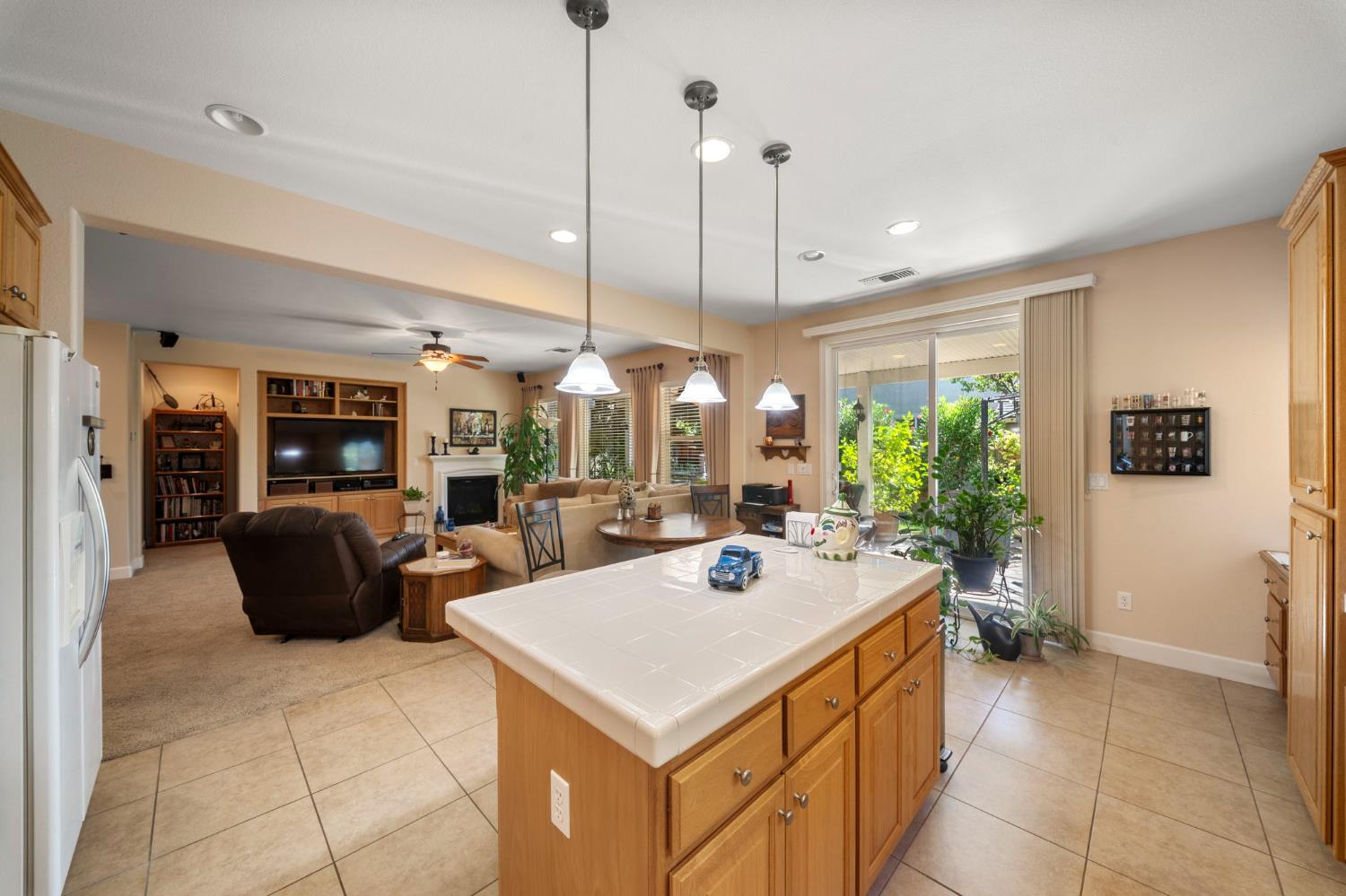 524 Dales Pony Ct, Oakdale, CA 95361