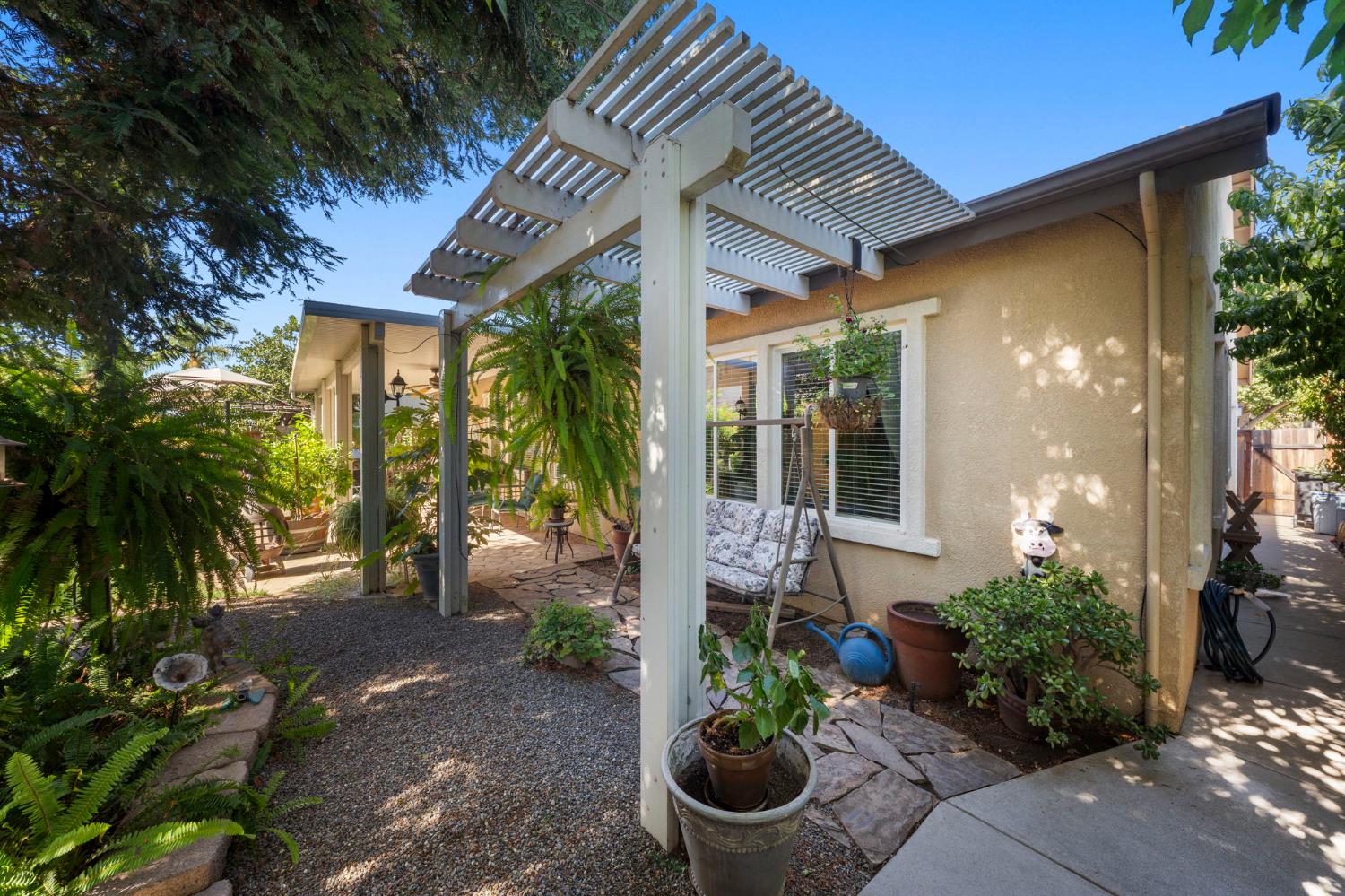 524 Dales Pony Ct, Oakdale, CA 95361