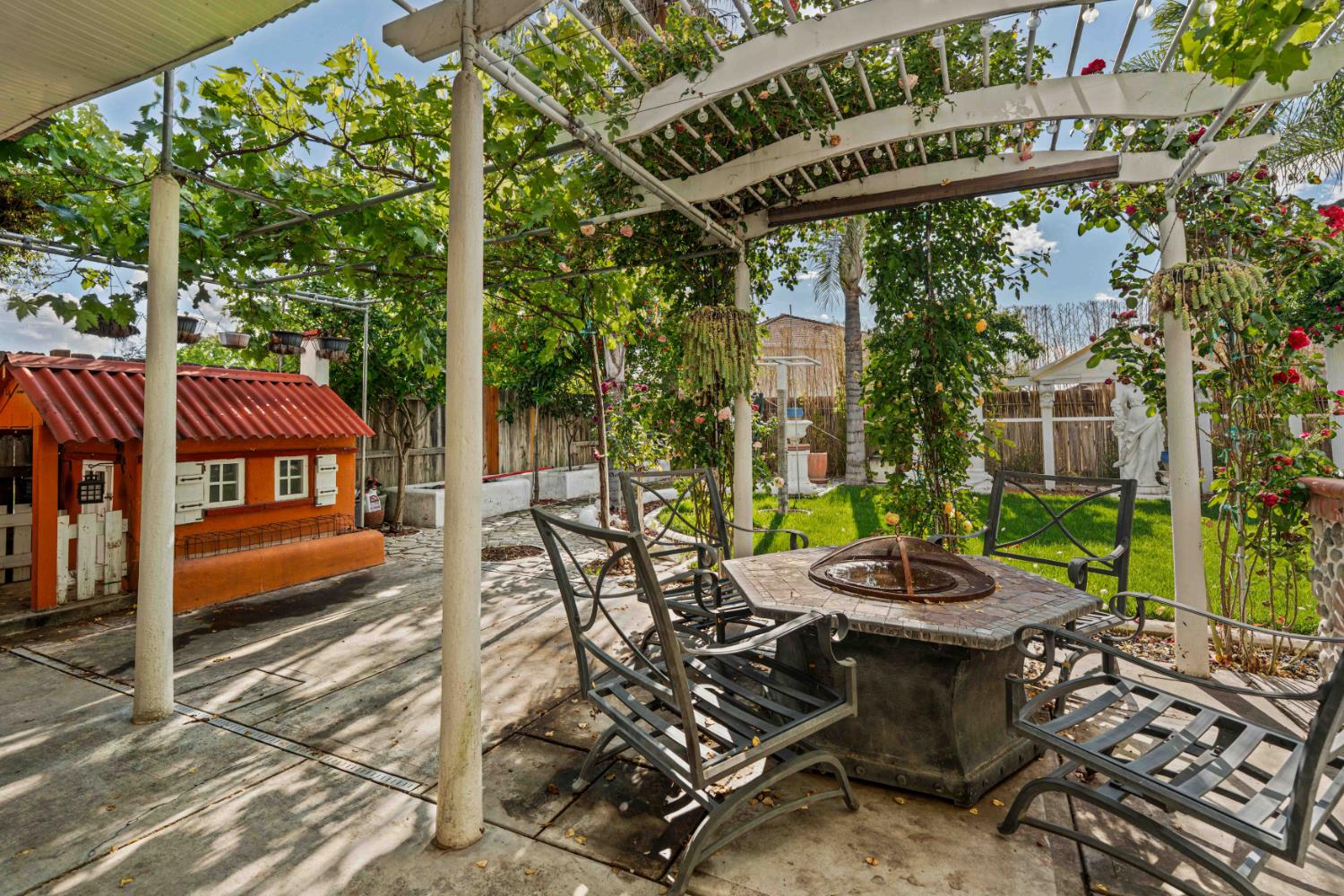 4111 Panorama Ave, Turlock, CA 95382