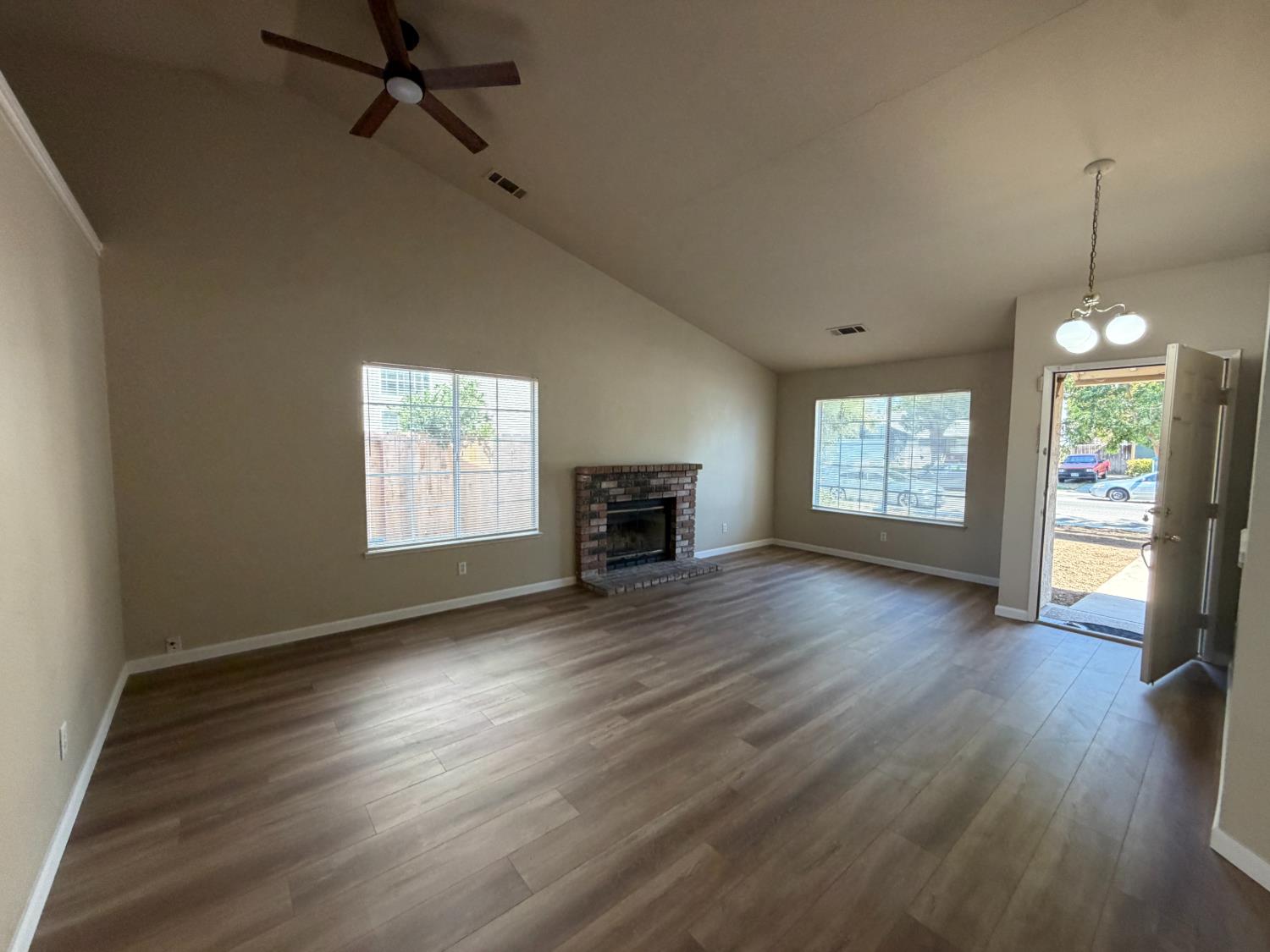 545 Westfield Pl, Patterson, CA 95363