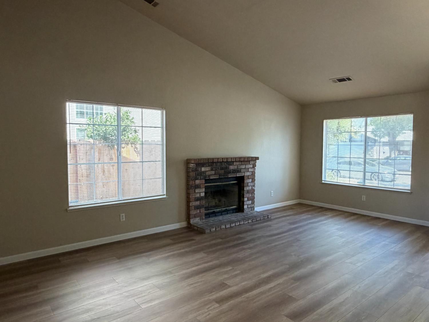 545 Westfield Pl, Patterson, CA 95363