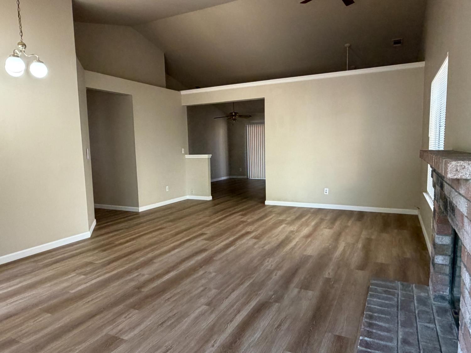 545 Westfield Pl, Patterson, CA 95363