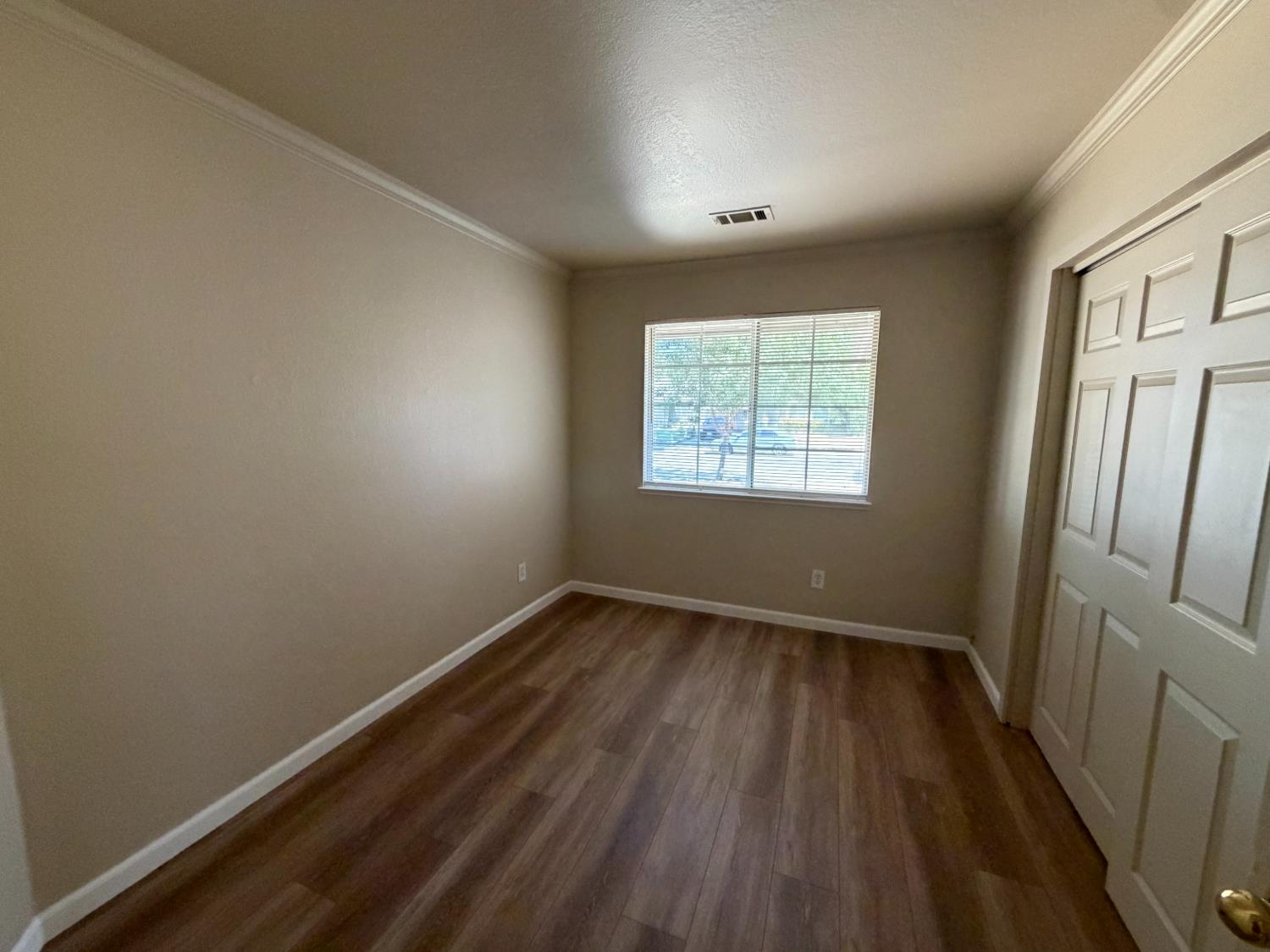 545 Westfield Pl, Patterson, CA 95363