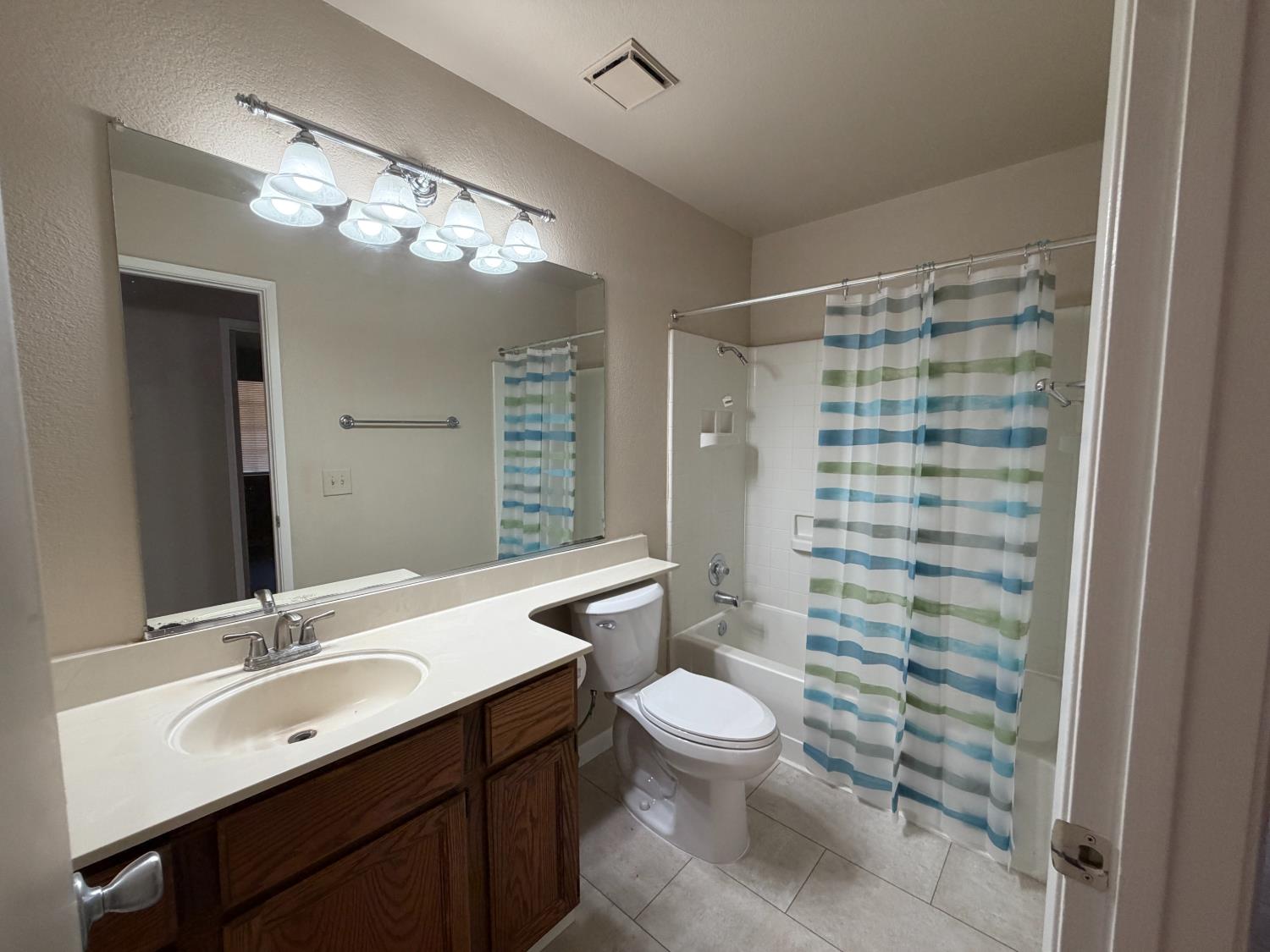 545 Westfield Pl, Patterson, CA 95363