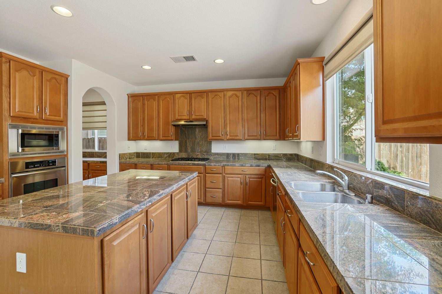 3901 Ruffed Grouse Ln, Modesto, CA 95355