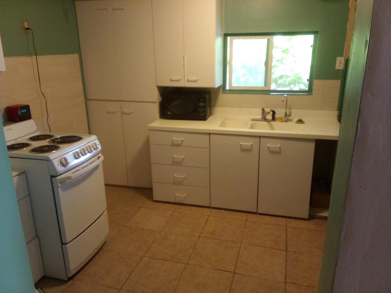 407 Thrasher Ave, Modesto, CA 95354
