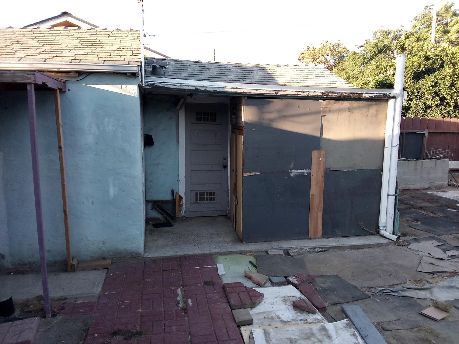 407 Thrasher Ave, Modesto, CA 95354