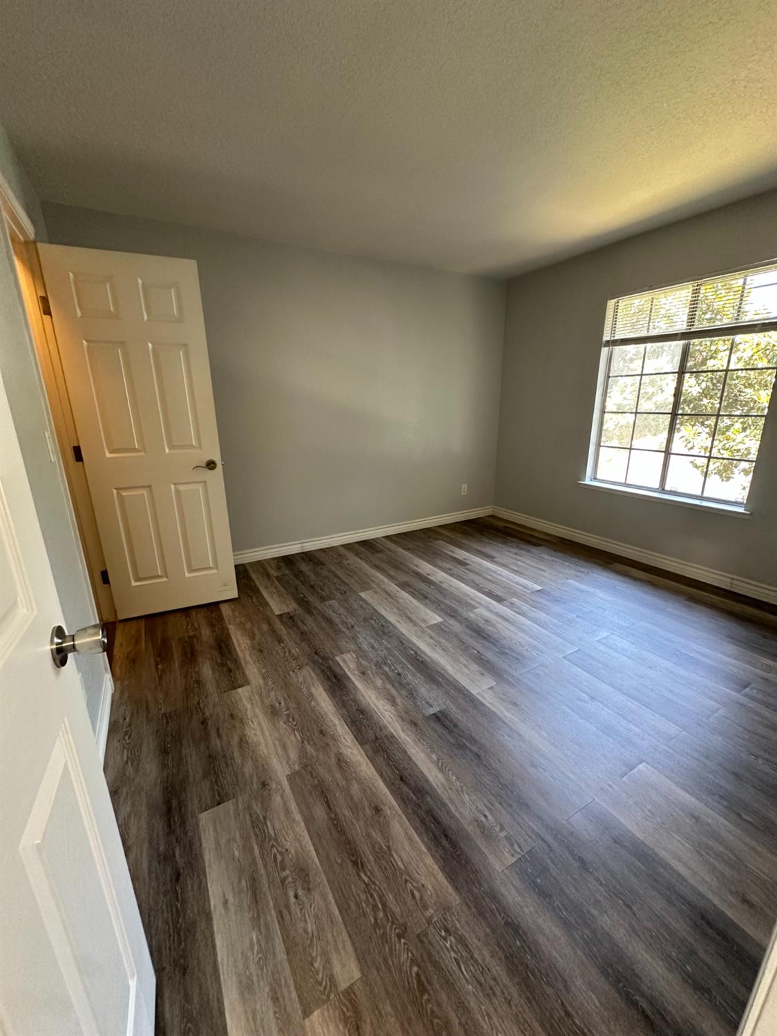 3925 Dale Rd #G, Modesto, CA 95356