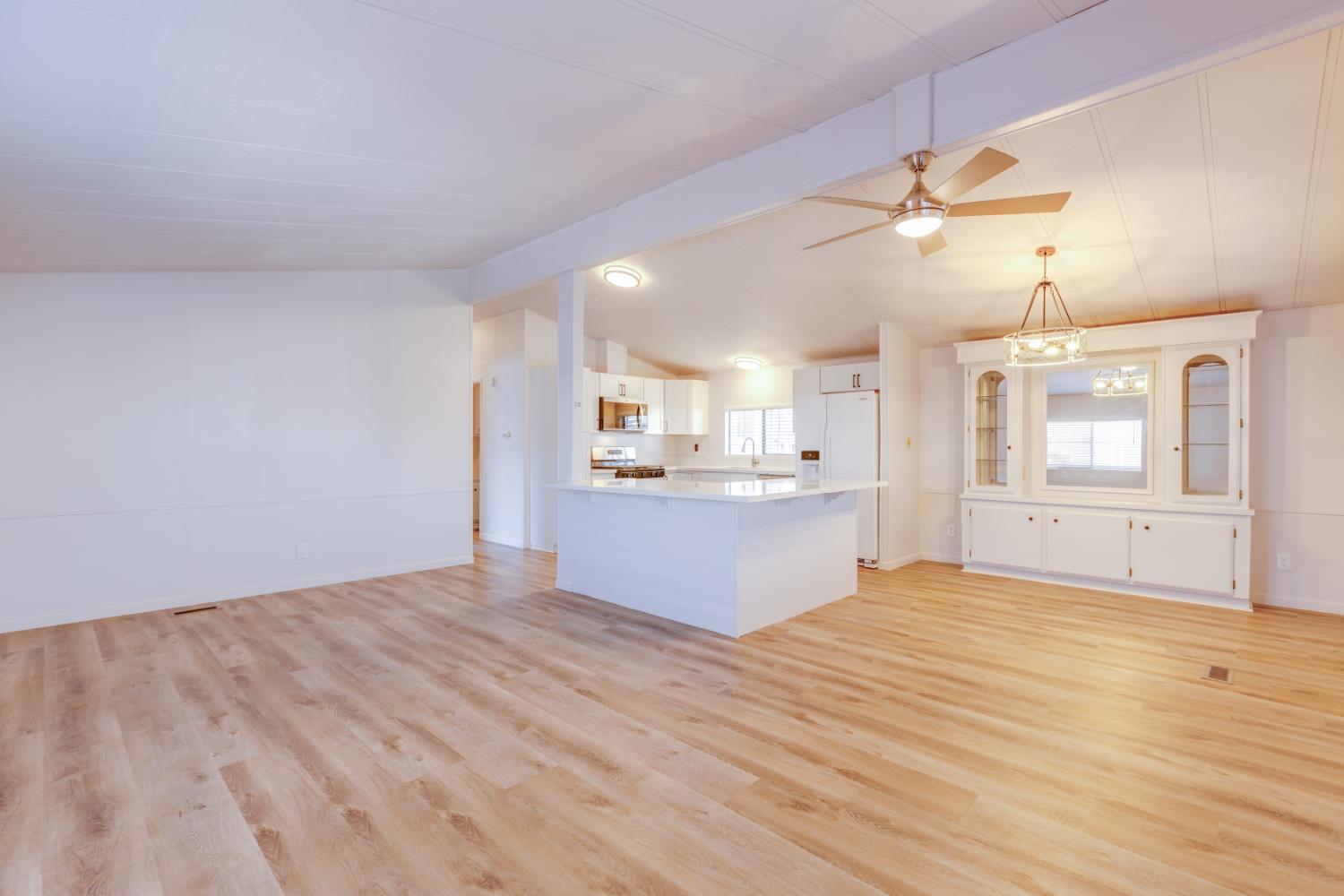 1459 Standiford #80, Modesto, CA 95350