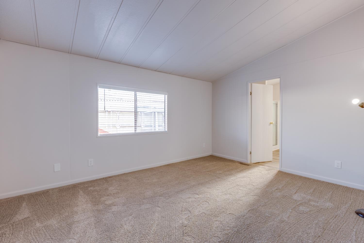 1459 Standiford #80, Modesto, CA 95350