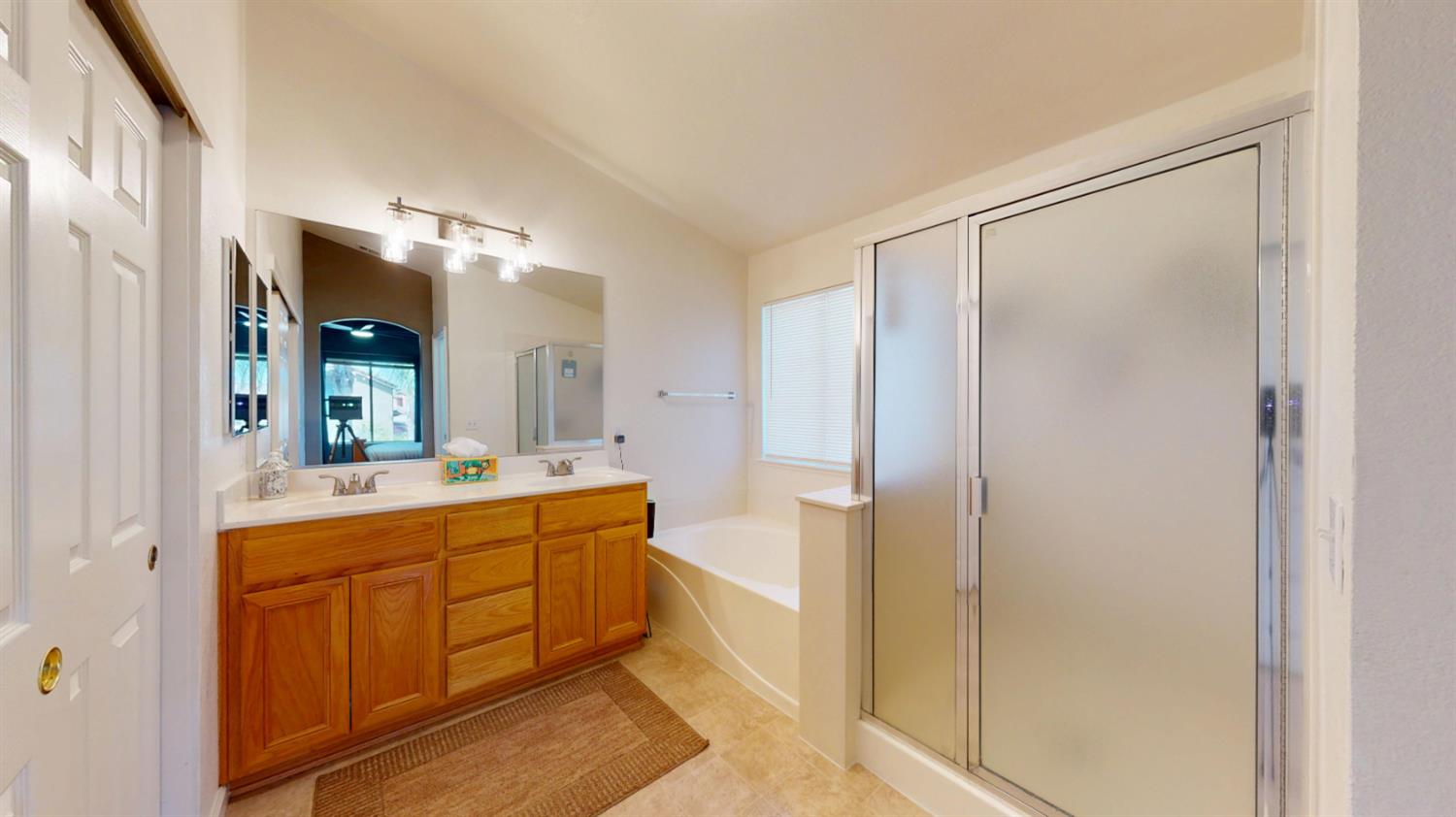 1559 Sierra Creek Dr, Manteca, CA 95336