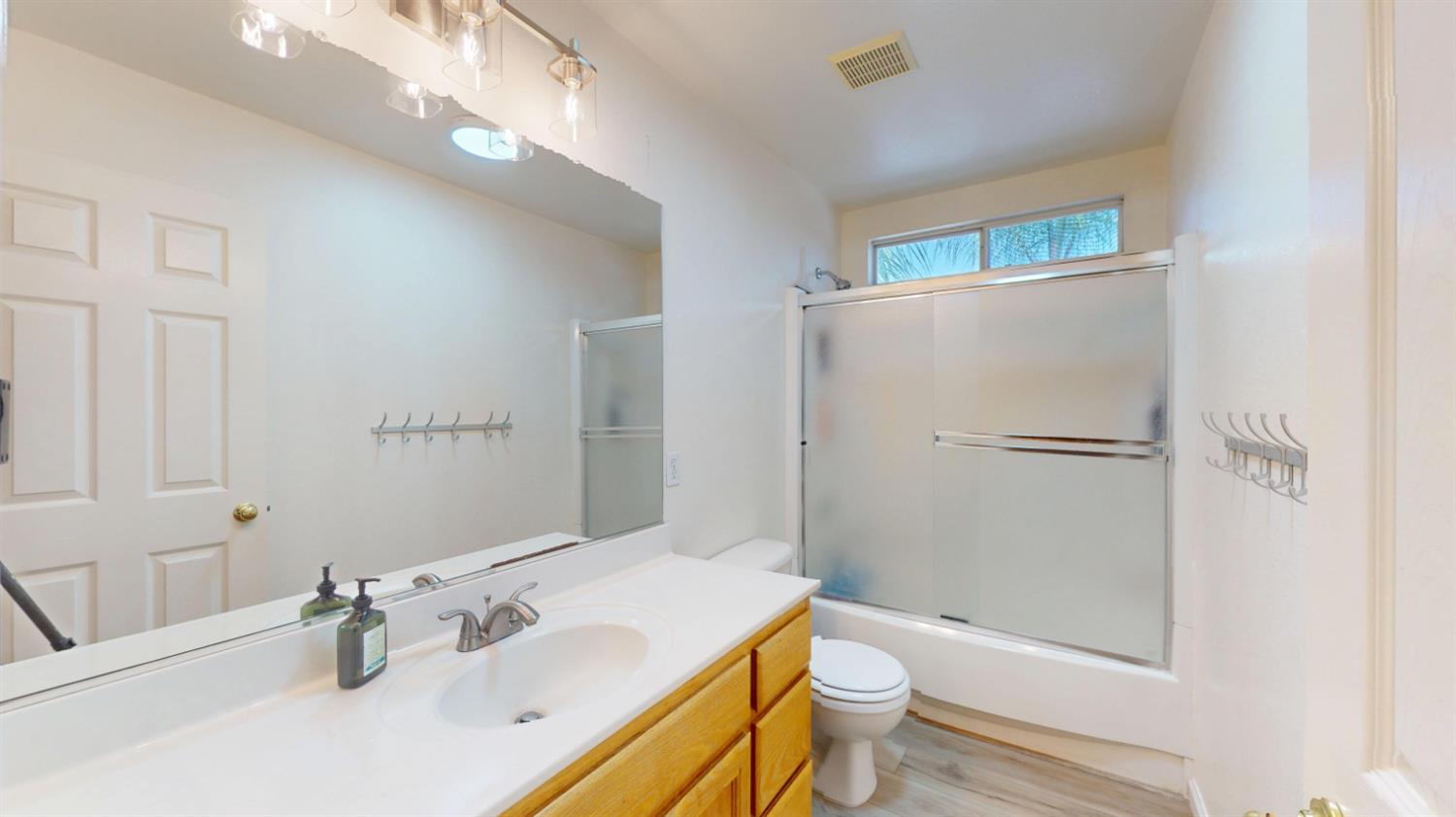 1559 Sierra Creek Dr, Manteca, CA 95336