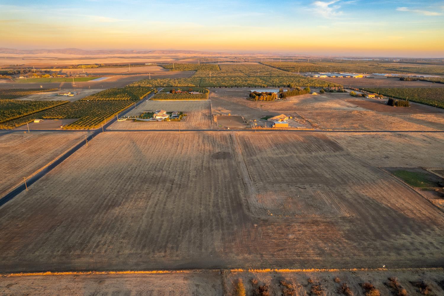 8665 La Castella, Escalon, CA 95320
