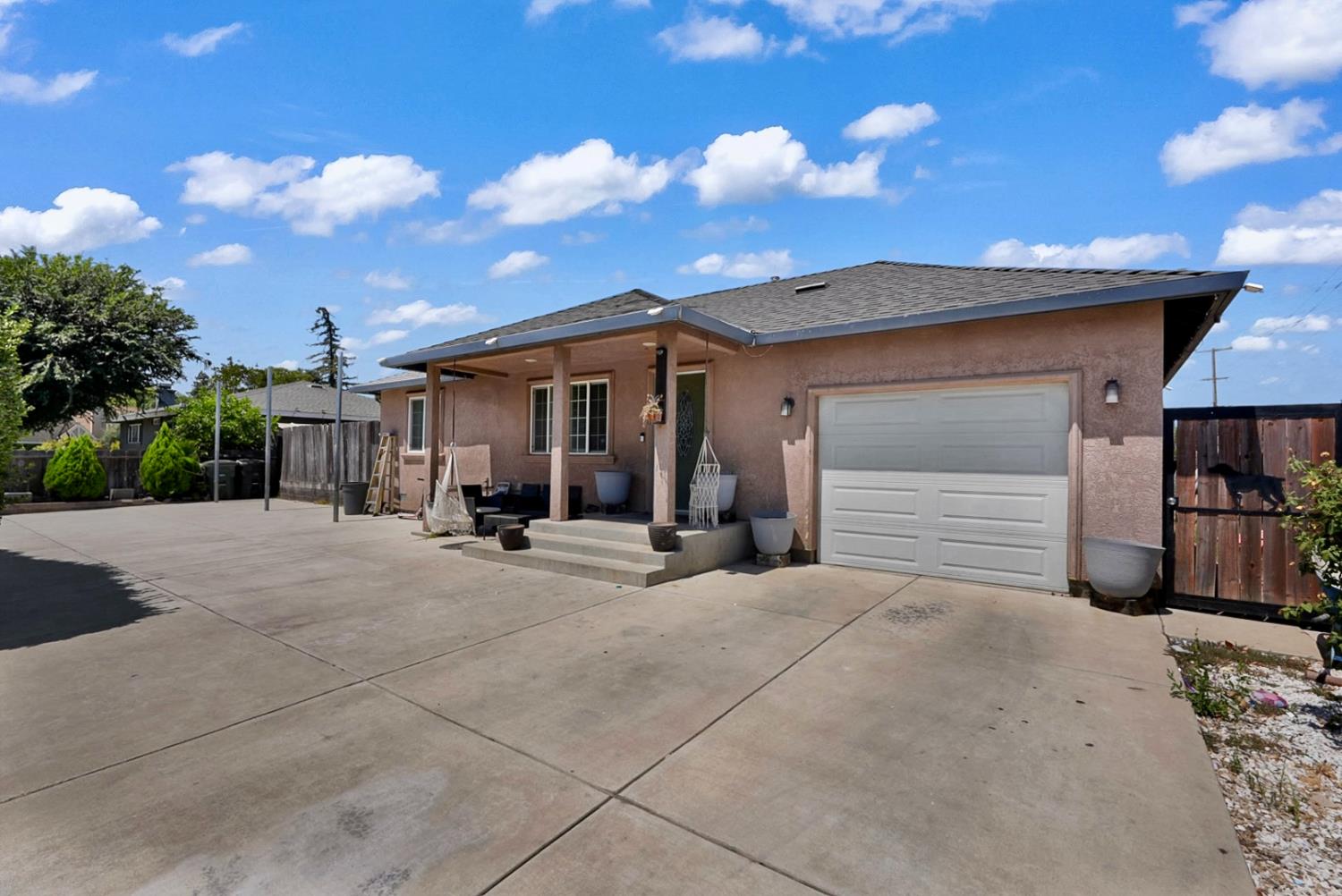 12821 Main St, Waterford, CA 95386