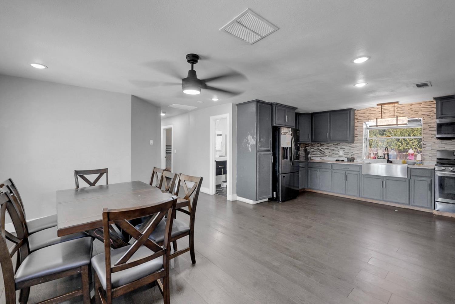 12821 Main St, Waterford, CA 95386