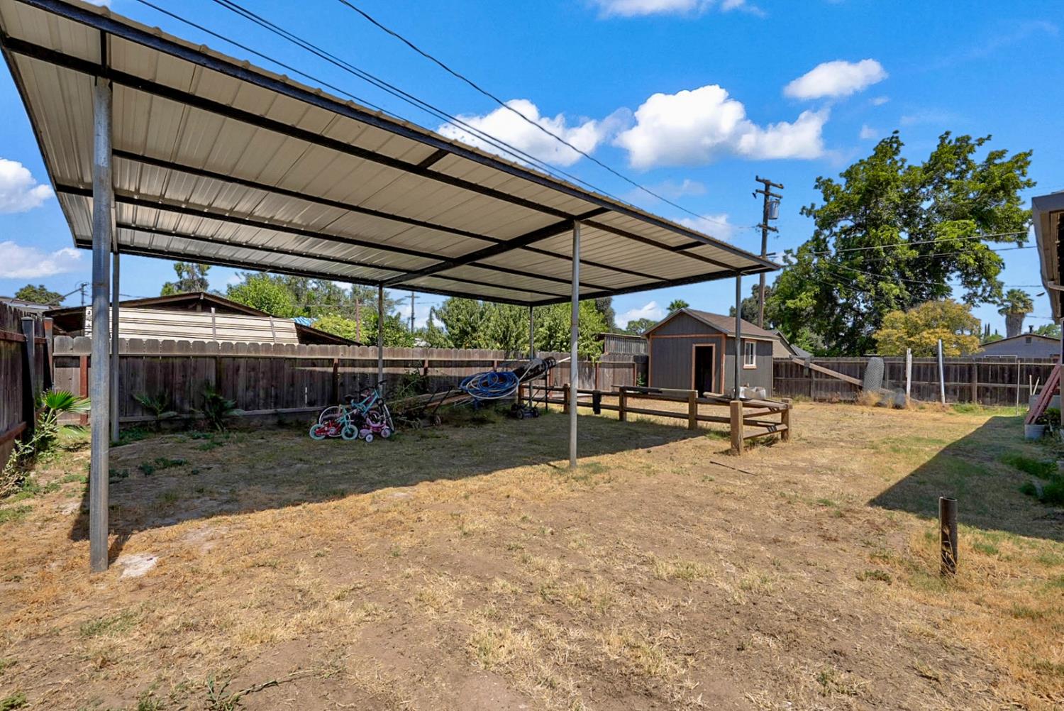 12821 Main St, Waterford, CA 95386