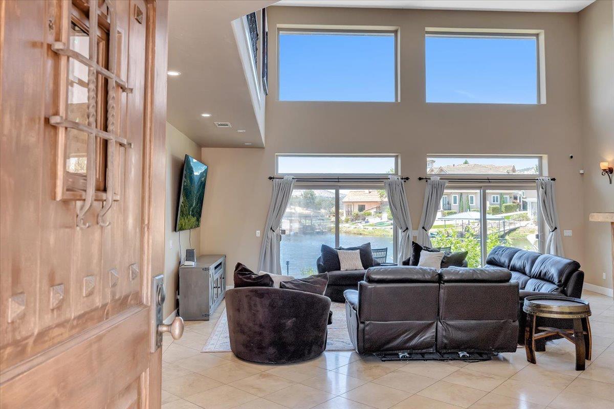 40 Sanguinetti Ct, Copperopolis, CA 95228