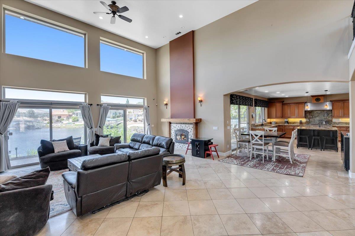 40 Sanguinetti Ct, Copperopolis, CA 95228