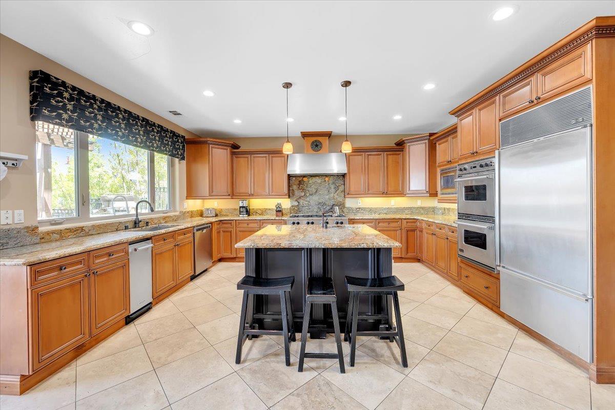 40 Sanguinetti Ct, Copperopolis, CA 95228