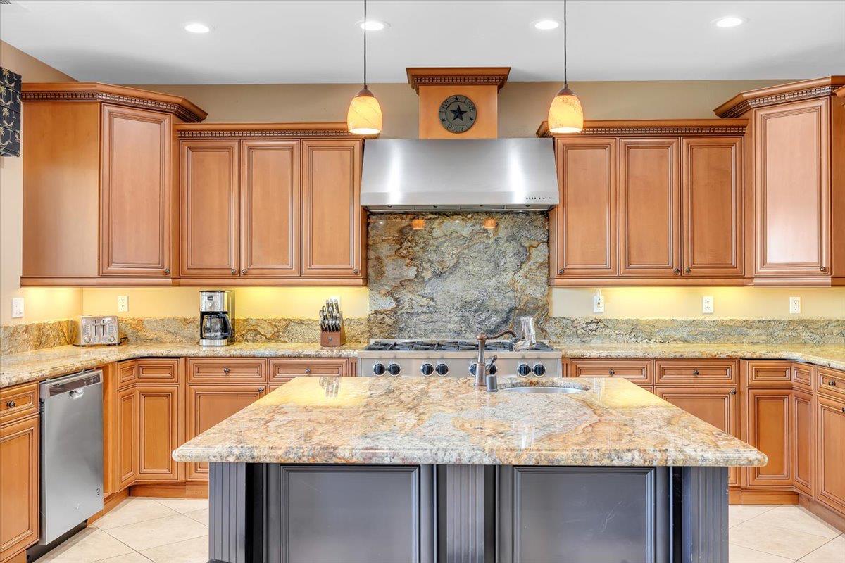 40 Sanguinetti Ct, Copperopolis, CA 95228