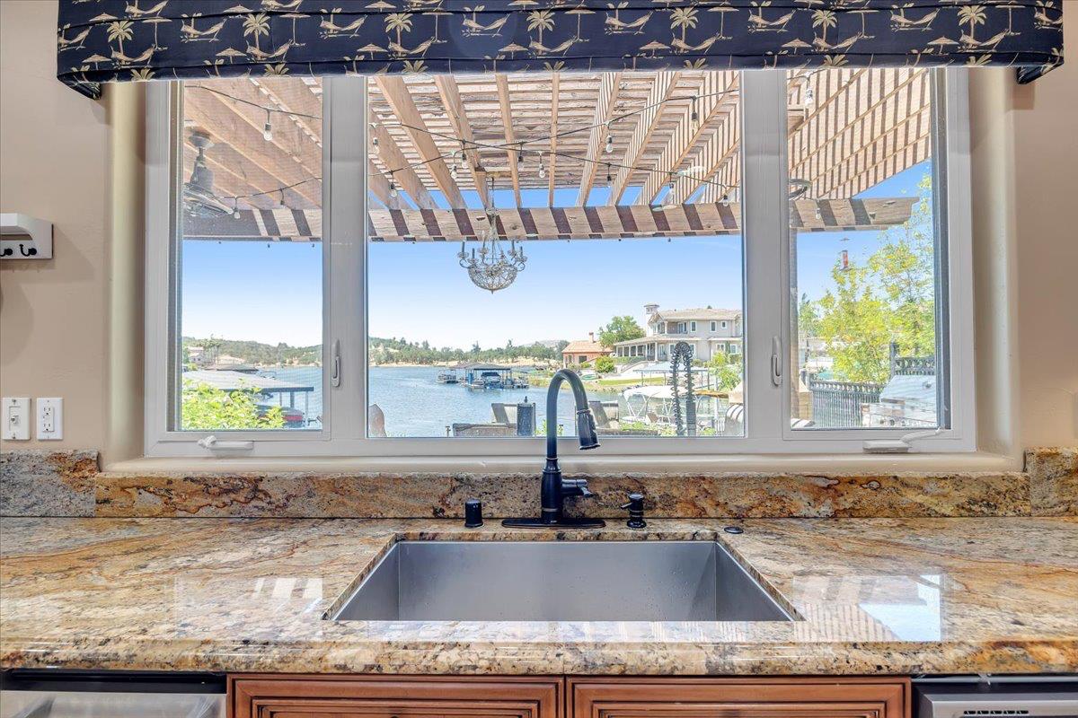 40 Sanguinetti Ct, Copperopolis, CA 95228