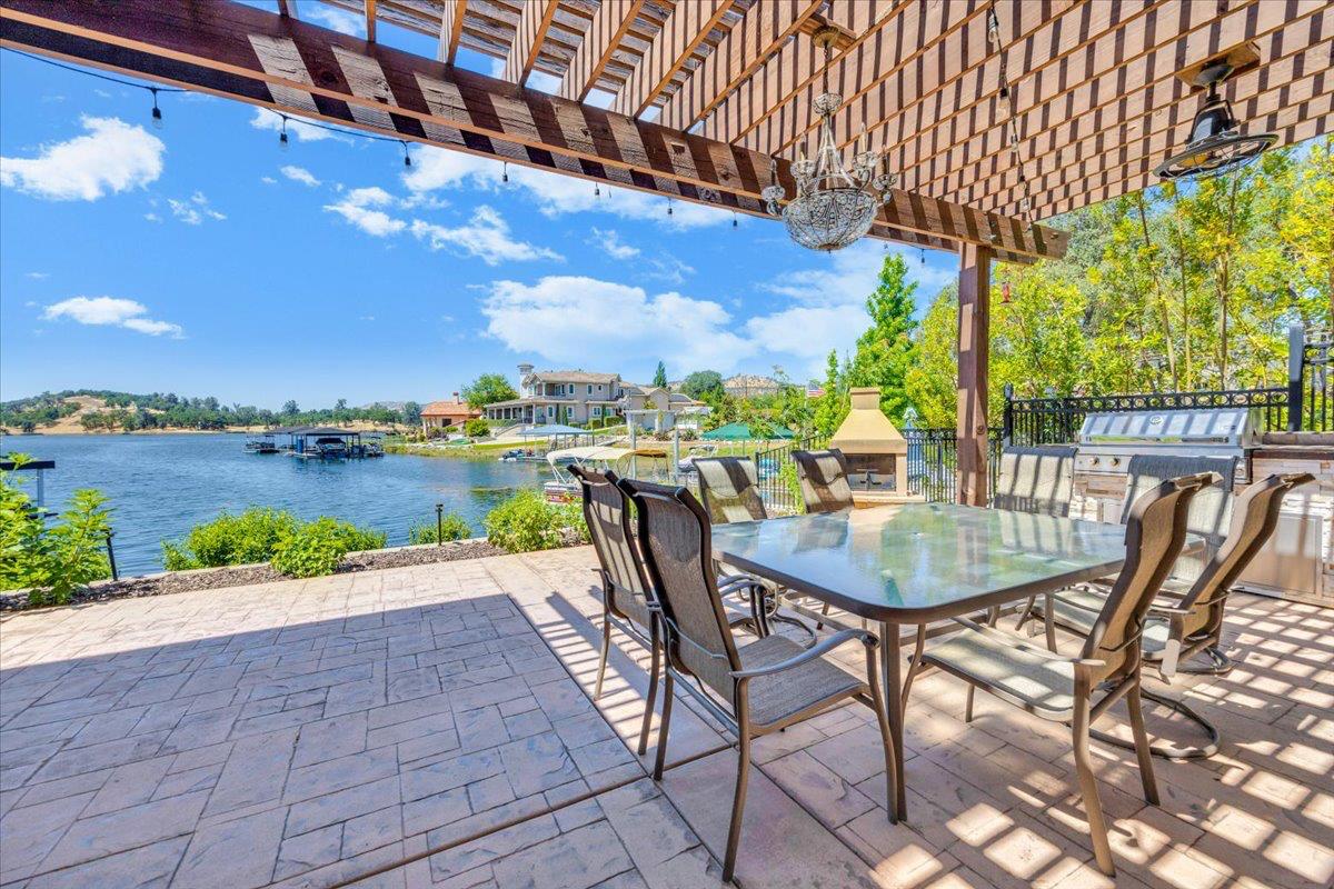 40 Sanguinetti Ct, Copperopolis, CA 95228