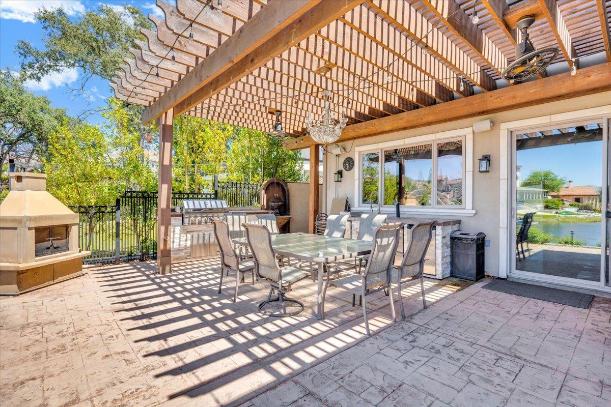 40 Sanguinetti Ct, Copperopolis, CA 95228