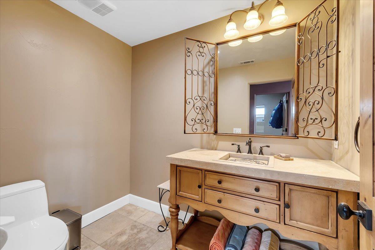 40 Sanguinetti Ct, Copperopolis, CA 95228