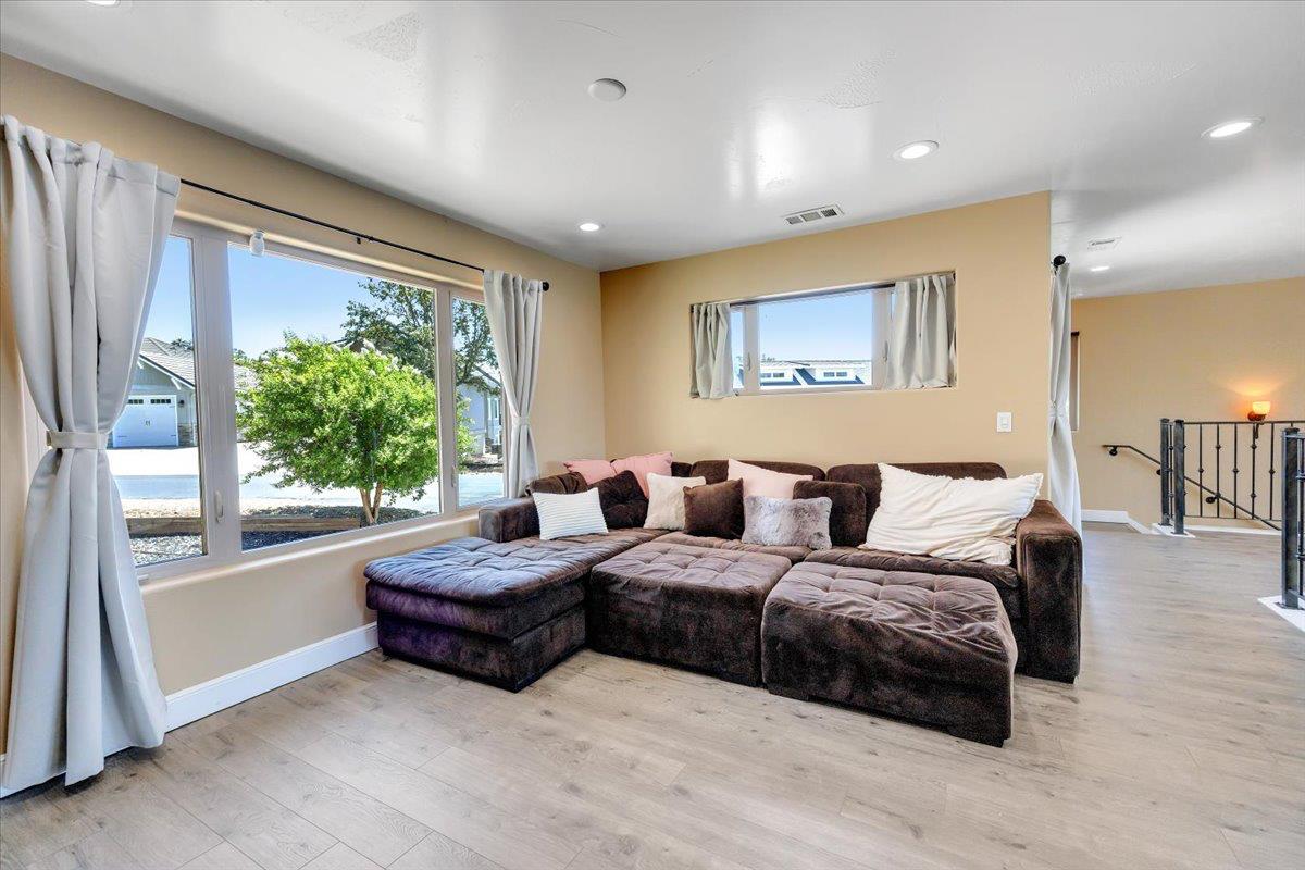 40 Sanguinetti Ct, Copperopolis, CA 95228
