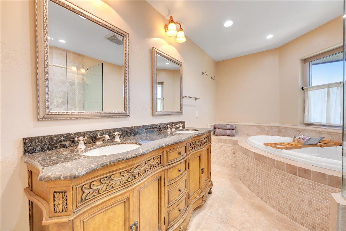40 Sanguinetti Ct, Copperopolis, CA 95228