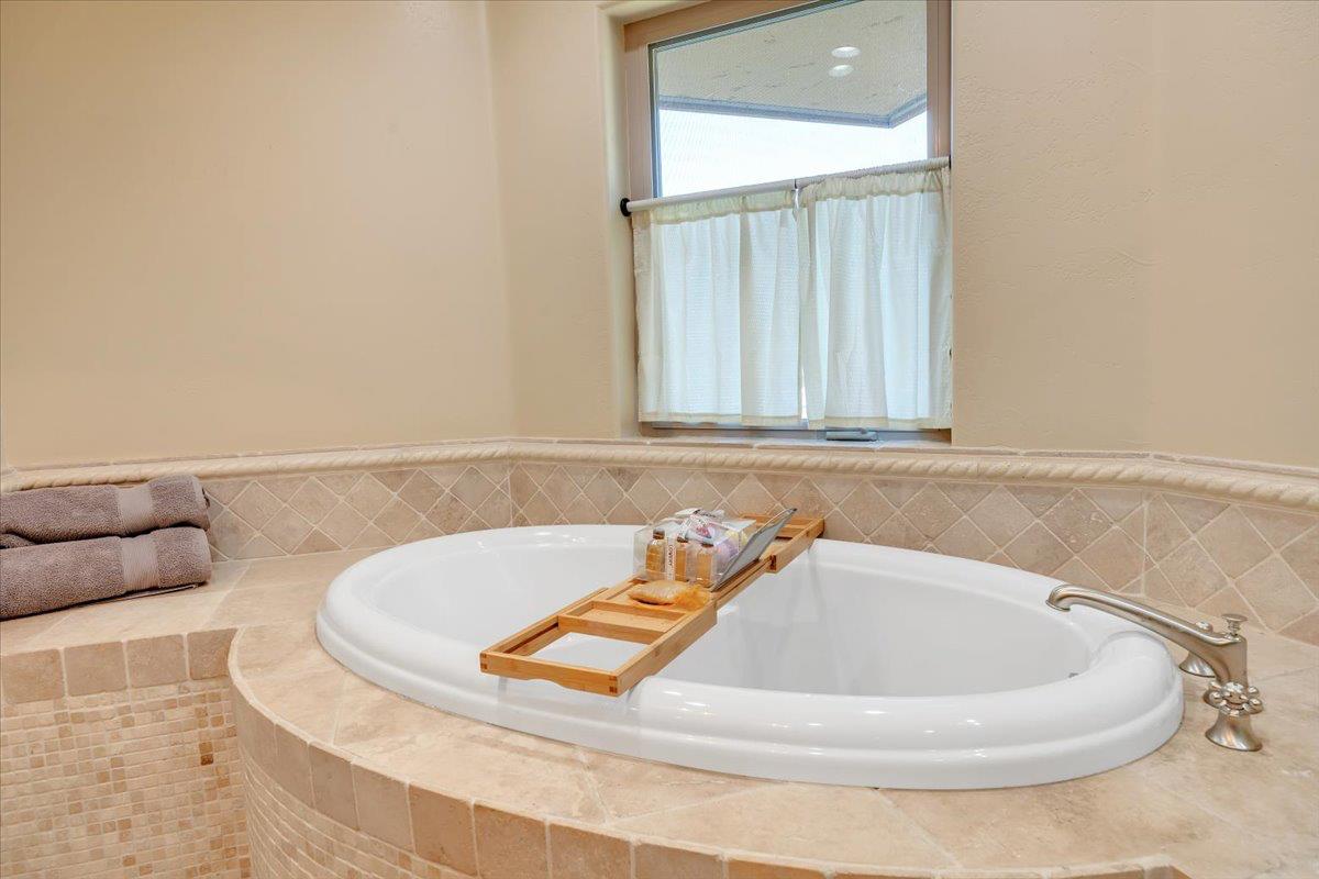 40 Sanguinetti Ct, Copperopolis, CA 95228