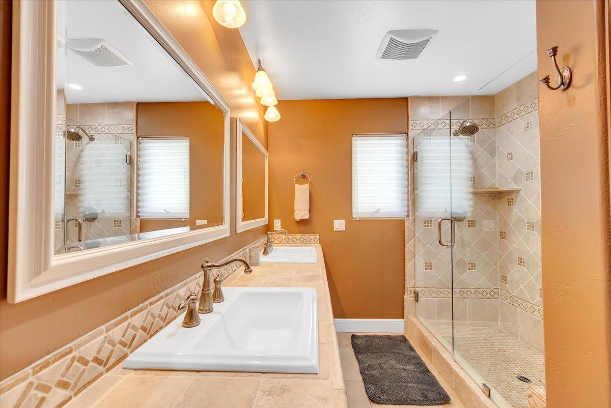 40 Sanguinetti Ct, Copperopolis, CA 95228