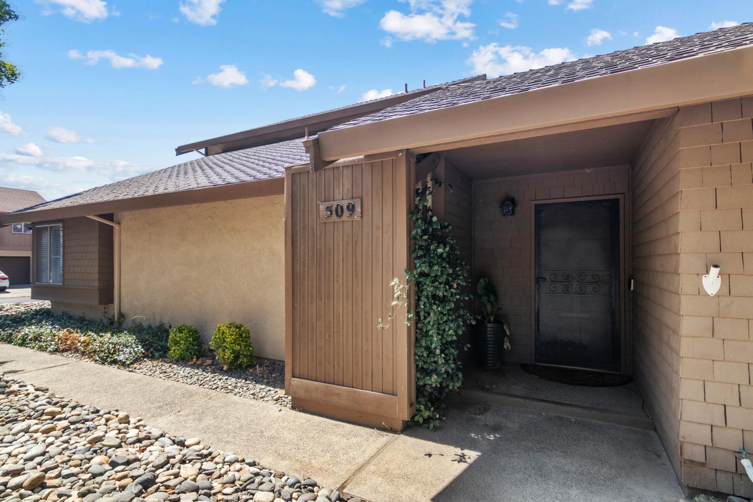 509 Phoenix Ave, Modesto, CA 95354